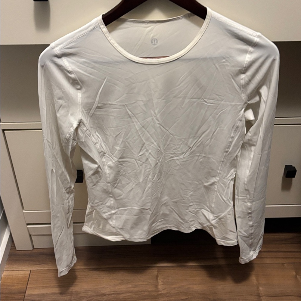lululemon athletica WHITE Long Sleeve Top